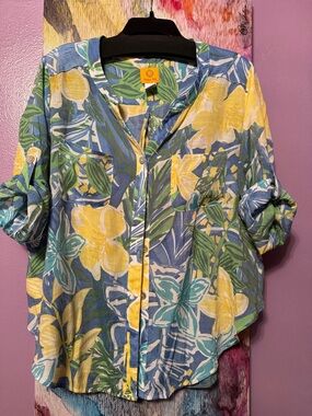 Ruby Rd. Tropical Leaf & Floral Button-Up in Blue, Green & Yellow